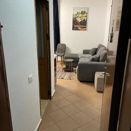 Airbb 5maj Apartman Tirana